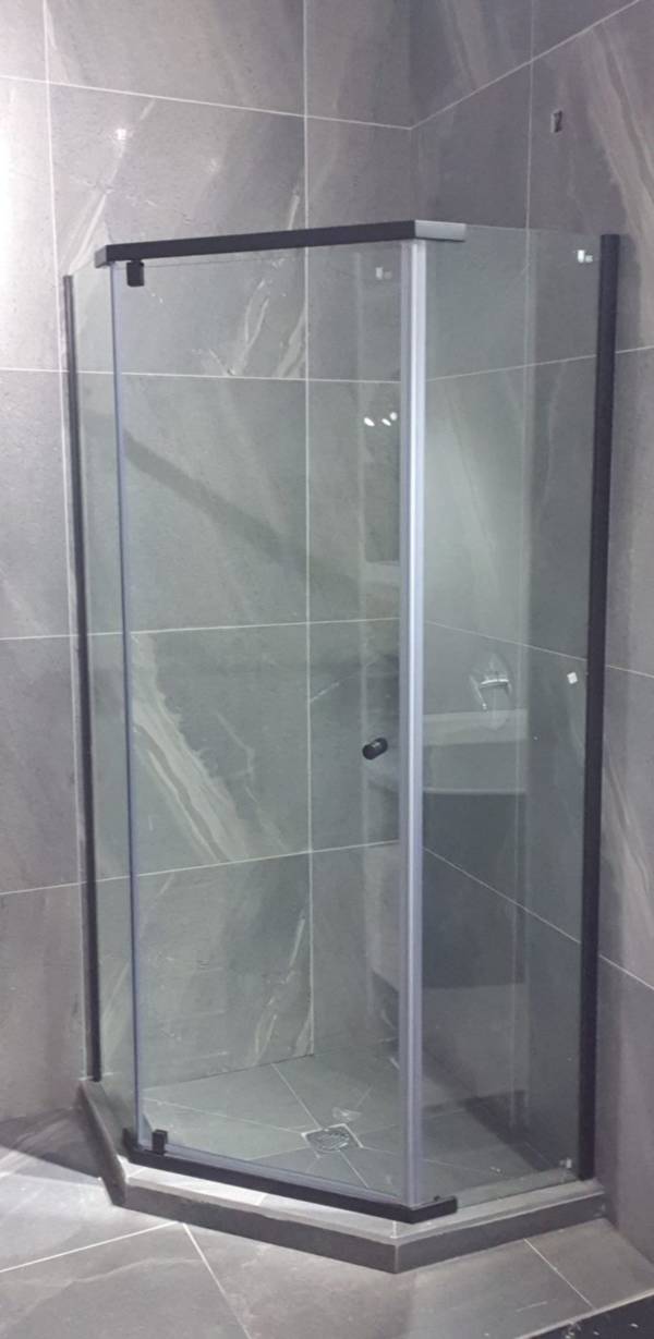 Black Shower Diamond 1000*1000, Swing Door, 8mm